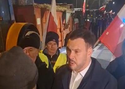 Į susitikimą su ūkininkais atvyko žemės ūkio viceministras Adam Nowak'as.